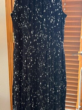Simply Vera Vera Wang Black Midi Dress with White Speckle Print